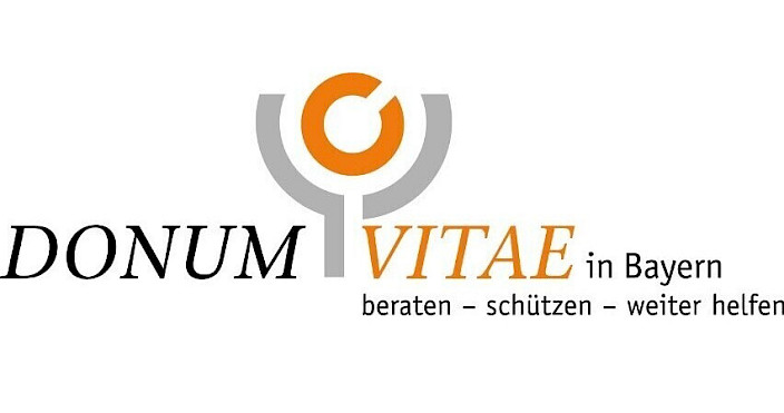 Logo von DONUM VITAE in Bayern mit Slogan: beraten &ndash; sch&uuml;tzen &ndash; weiter helfen.